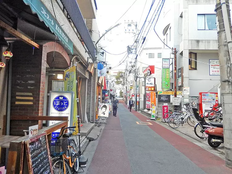 幻の携帯ドッチーモを邂逅！新宿、渋谷で乗車できる京王線の定期券が便利 - 週刊アスキー