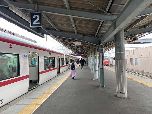 【 #名鉄 】用途別に3つの改札口が存在する、国府宮駅