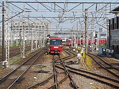 栄生駅で名鉄新車両＆新塗装を記録 | ちたんな日々