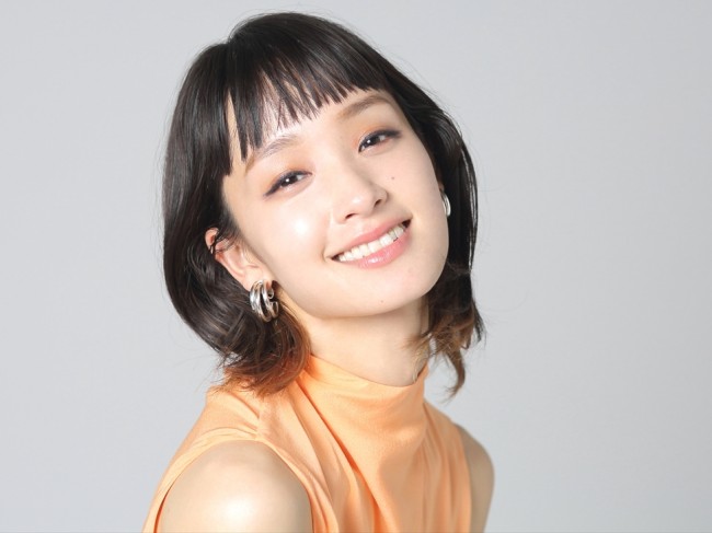 剛力彩芽】未来を案じるより「ワクワクする気持ち」に素直に。“キャリアの安全圏”抜け出し掴んだ自分らしい生き方 - Woman