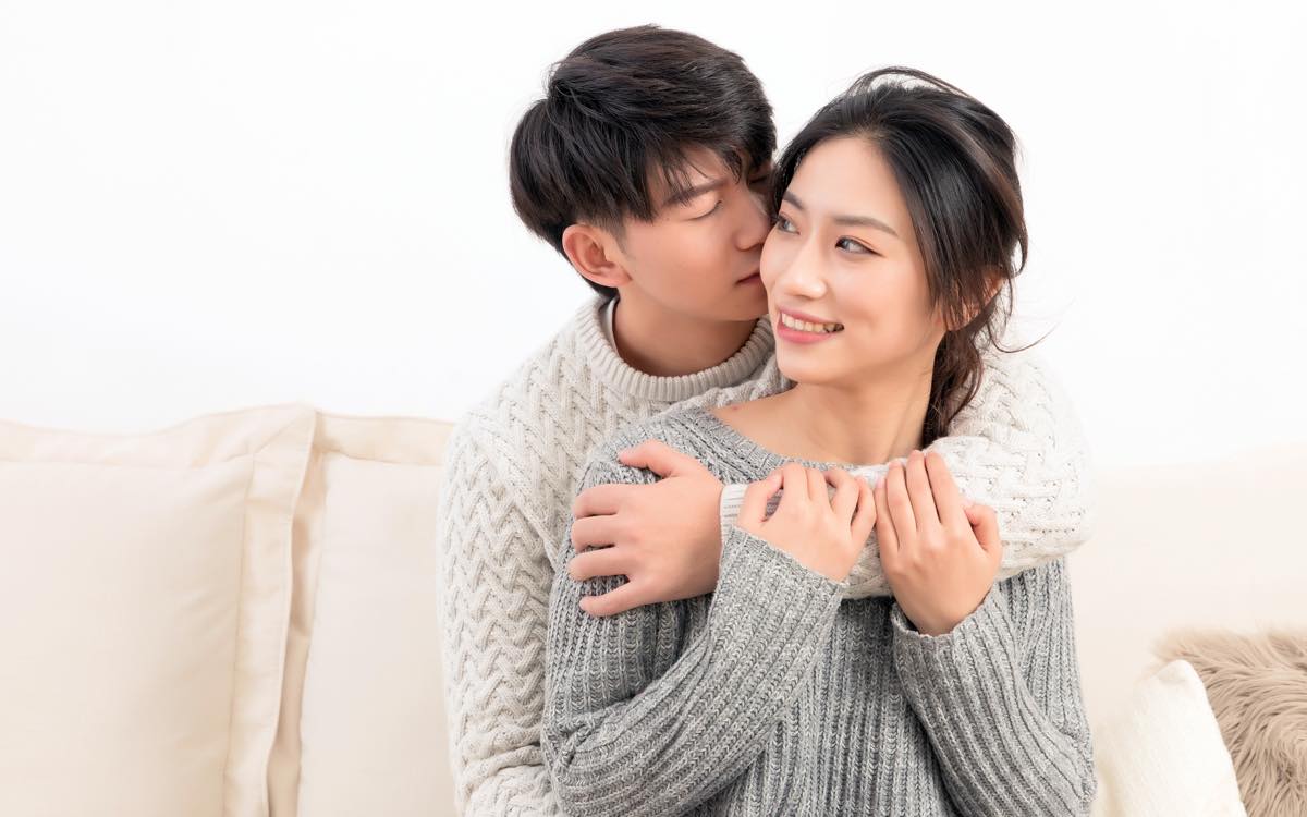 信頼しているから！「サーチングキス」のやり方って？ - モデルプレス