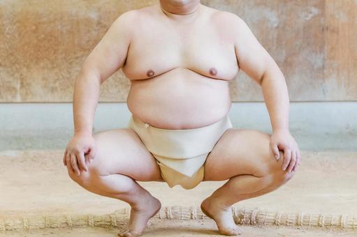 乳首が立つ。大きな乳首に悩んでいる。それ、女性化乳房かもしれません