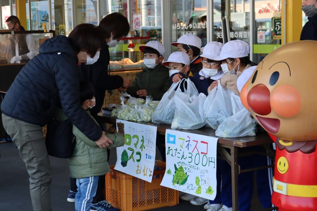 ここまでやります！】岡山県発のロマネクロウのオーダーグラブが控えめに言ってカッコいい【タカギスポーツ】 - やばいグローブ屋さん