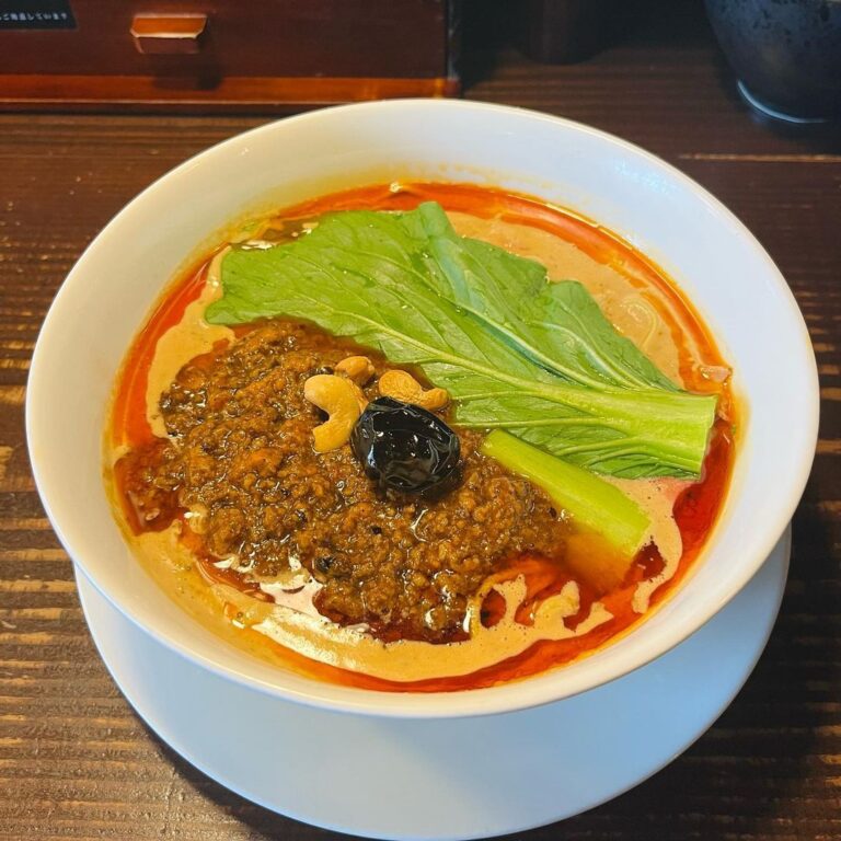 こんなにも中毒性の高いラーメンがあったとは…！新潟「龍馬軒」の本格四川担担麺と激辛汁なし麻婆麺がやみつきになってグルメ新規開拓ができない - ぐるなび 