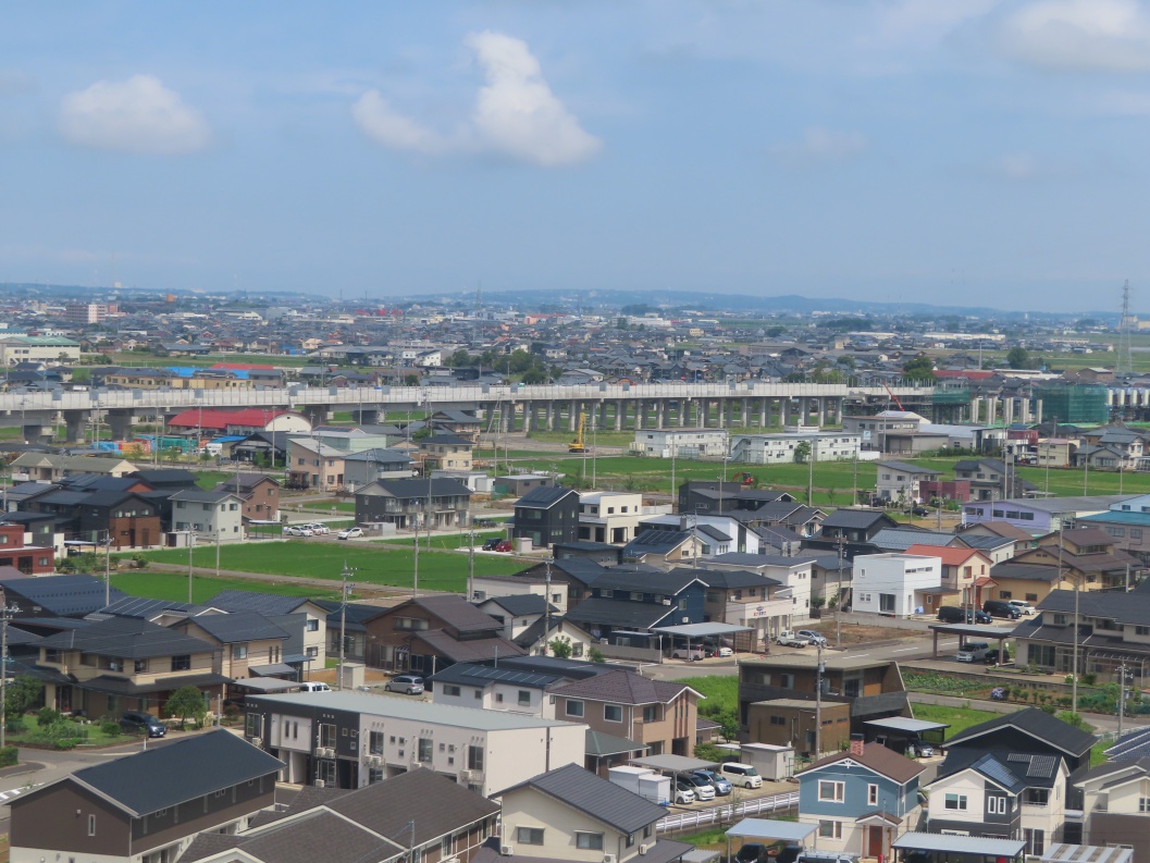 森田配水塔「マイアクア」（福井県福井市）の北陸新幹線ビュースポット（撮影地） | ブルーベリーパーク越前