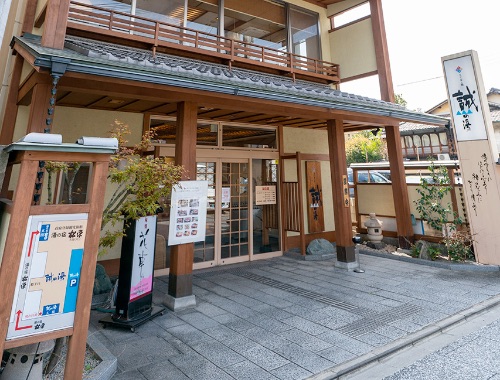 京都市内の車中泊スポット「三井のリパーク 中堂寺北町」（壬生温泉はなの湯） 【クルマ旅のプロが解説】