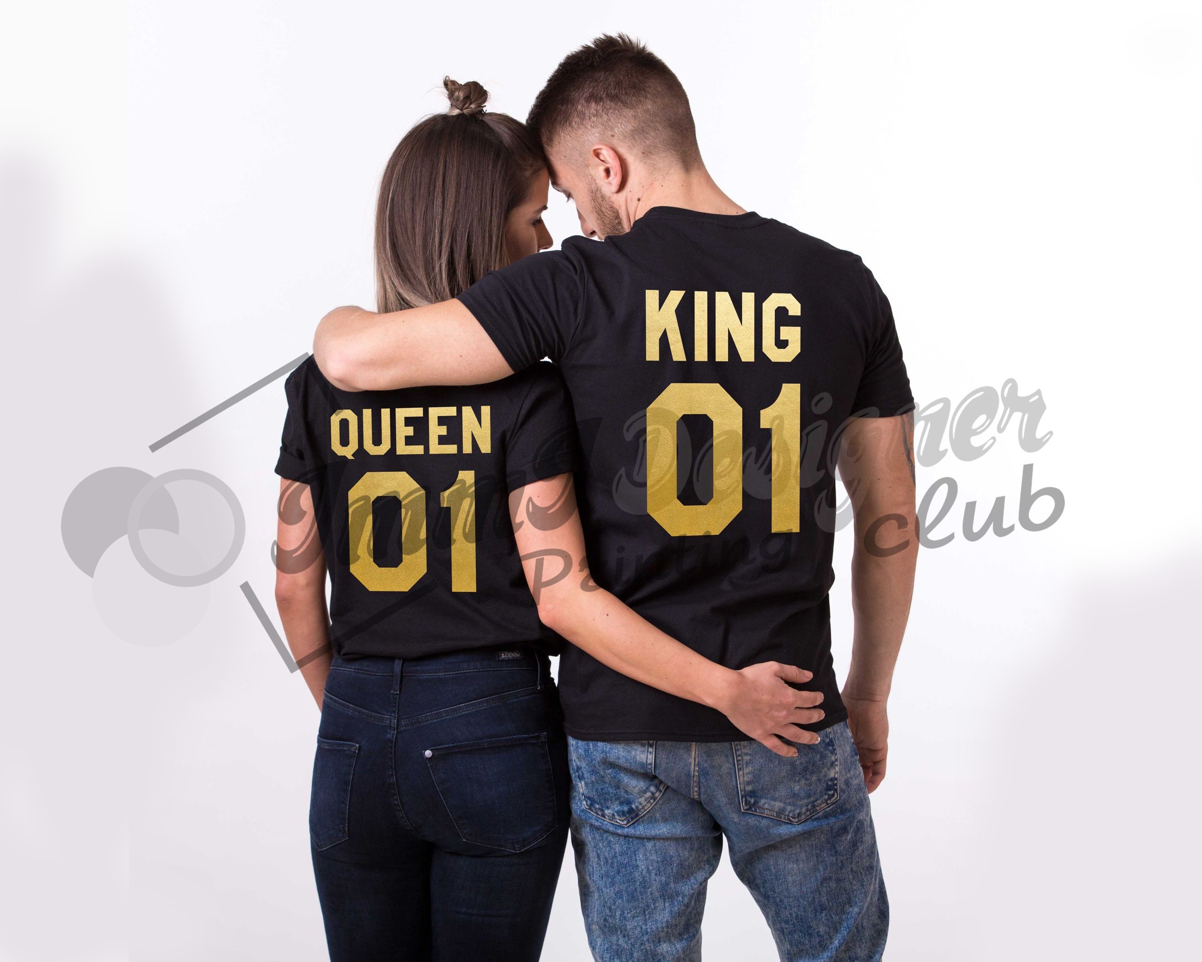 King and queen playing