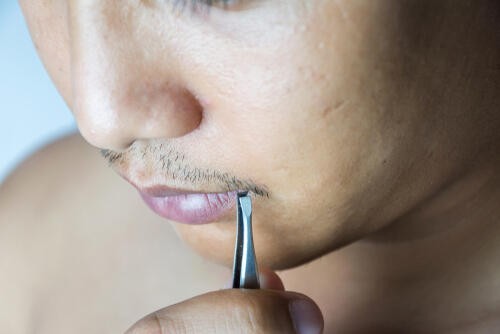 無音【眠れぬ夜のヒゲ抜き動画】【Plucking facial hair】ずっと見ていられる熱中のヒゲ抜き