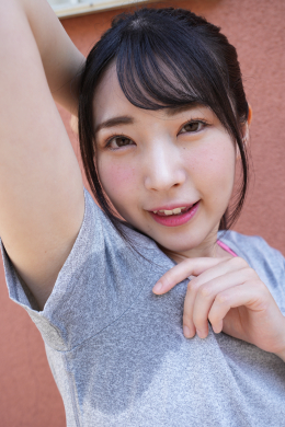 フェチ天使”くりえみ 巨乳あわやポロリ エロすぎるメイド風衣装で胸元ばっくり/芸能/デイリースポーツ online