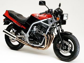 暴走族に人気のバイク車種15選！旧車から、おなじみのバイクまで族車を紹介 – バイクマン