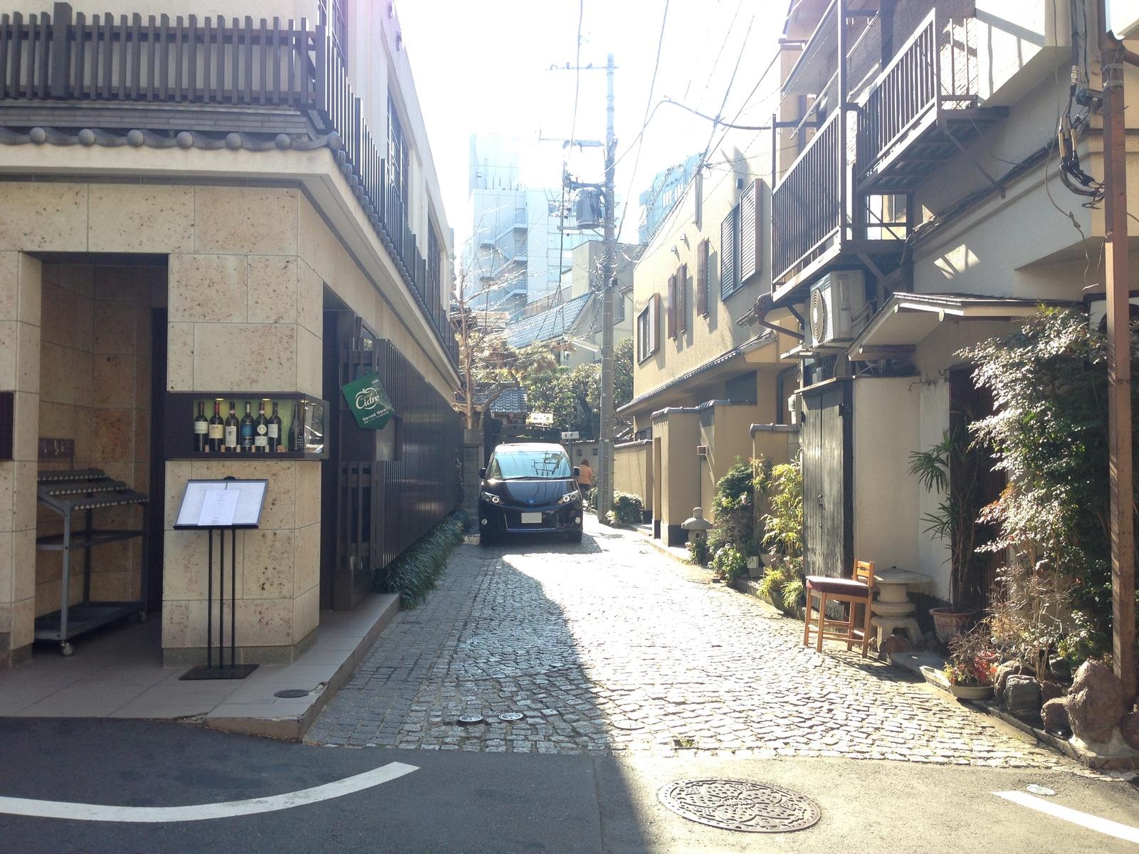 市川市】サイゼリヤ発祥の地！「本八幡」駅北口の商店街と胡散臭い路地裏を歩く - 東京DEEP案内