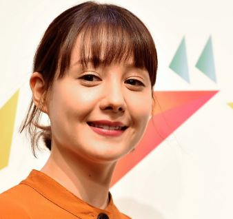 芸能人下着画像、女優・アイドル・女子アナなど人気女性タレントが魅せたセクシーな下着姿。 | エロログZ