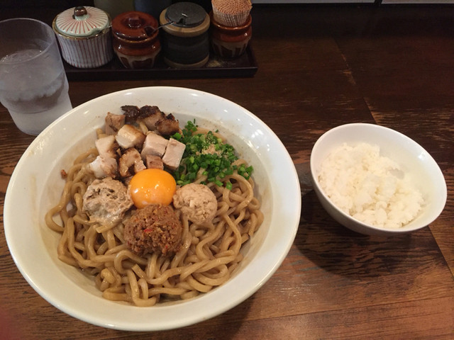 大須商店街】日の出らーめん大須分店 濃厚な魚介と豚骨が楽しめる剛つけ麺がおすすめ | 名古屋ラーメン -