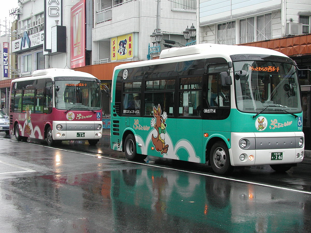 国際興業 ぷらっとわらび_7955 | 蕨駅西口にて