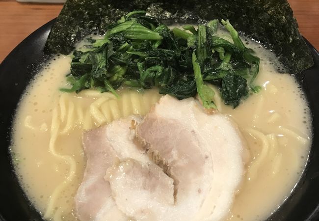 久喜市・横浜家系ラーメン十段家 「醤油チャーシューメン」(940円) -