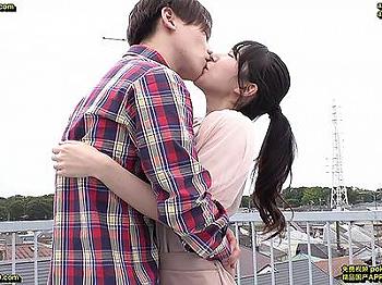 素人娘にイケメンと濃厚キスさせたら…中出しHまでしちゃう♪ ｜ mpo.jp - スマホでエロ動画