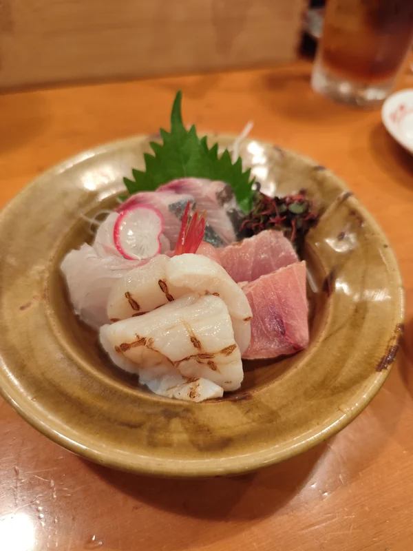 sushi accompanying the sashimi dinner